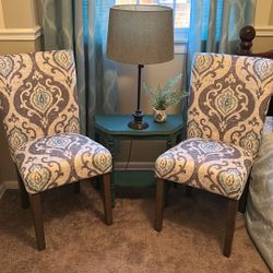 Accent Chairs