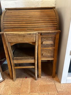 Small child's roll top desk