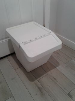 White Plastic Storage Bin with Hinged Lid