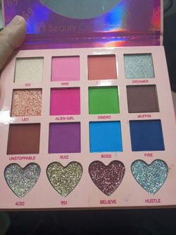 Beauty creations annete 69 eyeshadow palette
