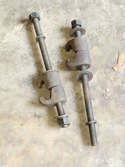 Heavy duty coil spring compressor