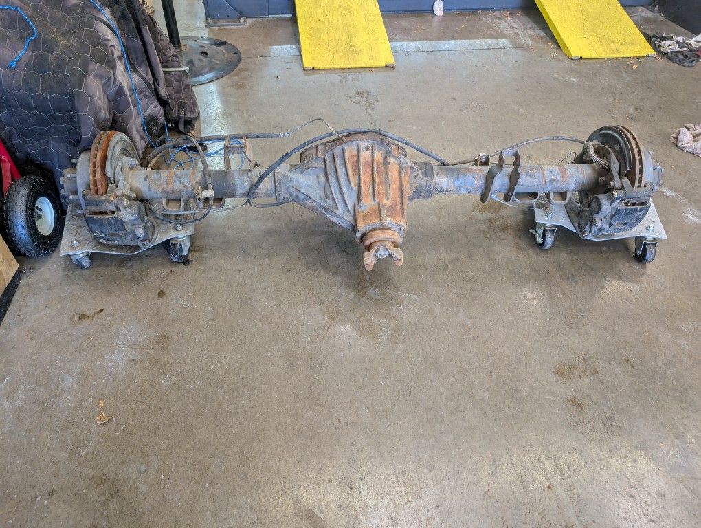 Corporate 14 Volt Full Floater With Disc Brake