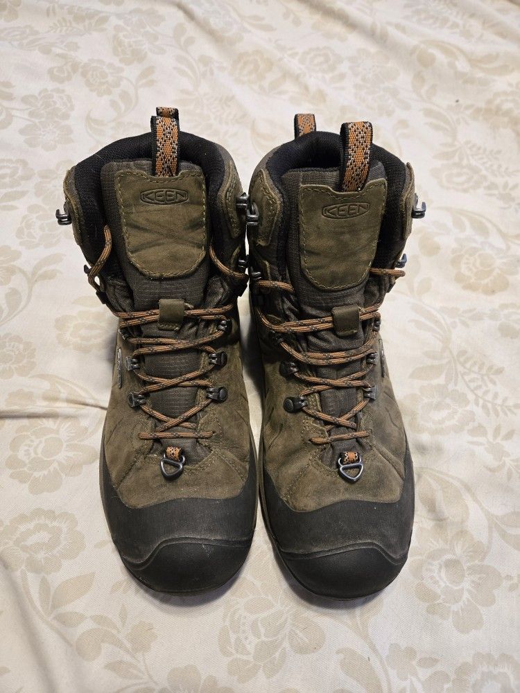 Keen Waterproof/snowproof Hiking Boots