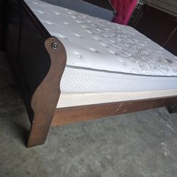 Queen Bed Frame End Mattress 