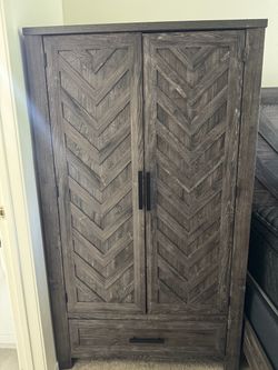 Large Rustic Chevron Armoire/Wardrobe – Like New!