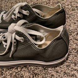 Gray Converse Shoe Size 4 Great Condition