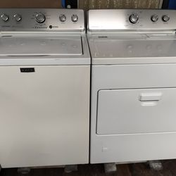 MAYTAG WASHER AND DRYER SET 