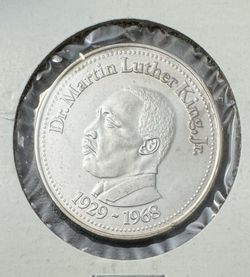 Dr. Martin Luther King Jr. First National Commemoration Coin (Collector’s Edition, Excellent Condition)