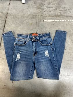 Women's Distressed Skinny Jeans