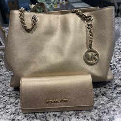 Michael Kors Purse And Wallet $250