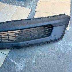 2022-2024 Chevy Traverse Bumper Lower Grille