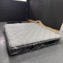 Helix Plus Luxe, King, Cover: GlacioTex + CoolForce Layer, Top Layer: ErgoAlign Layer Like New