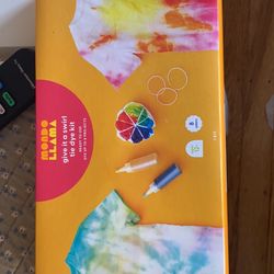 Tie dye kit