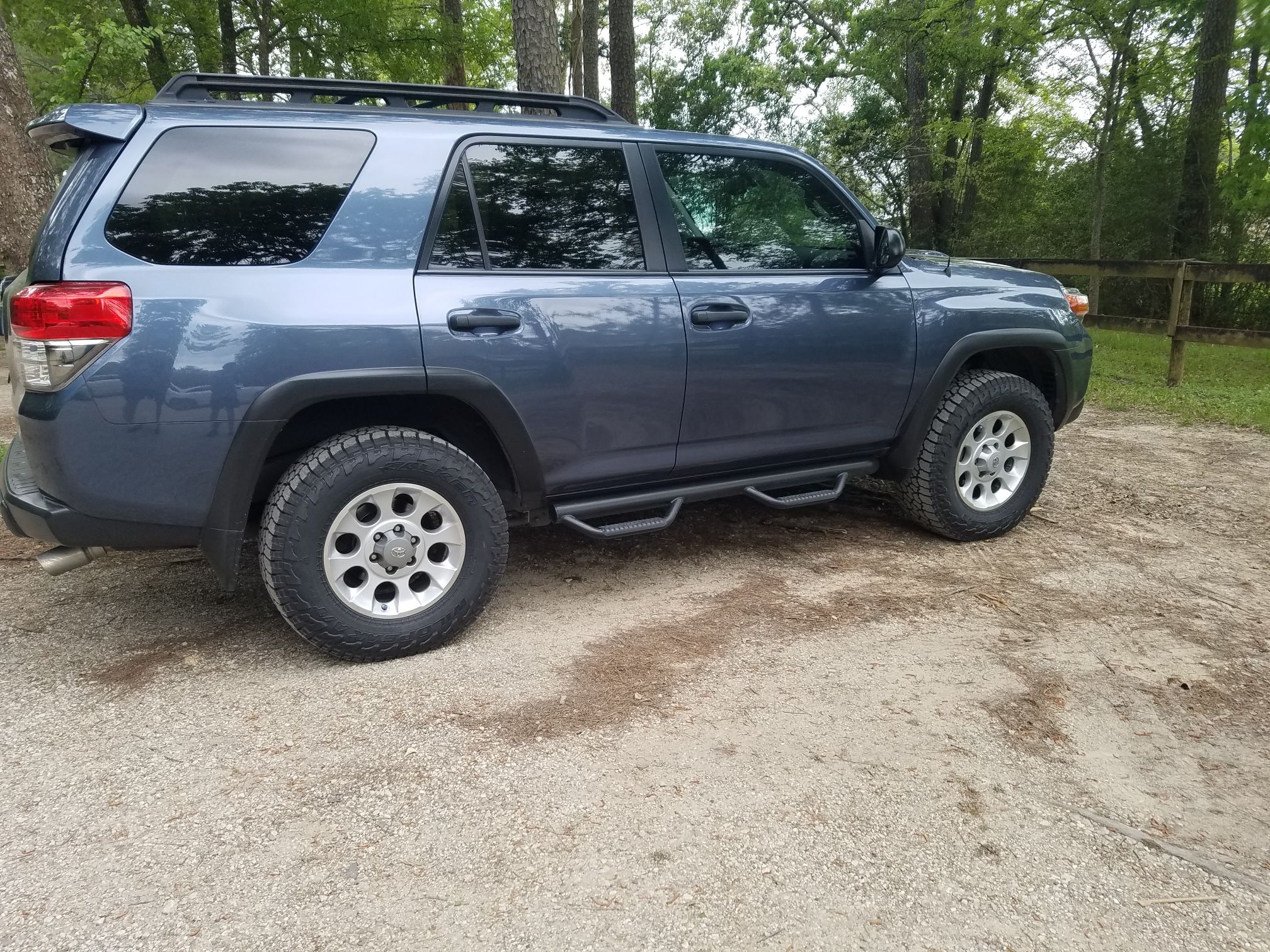 N-Fab Nerf Bars - 5th Gen Toyota 4Runner - 3” Round