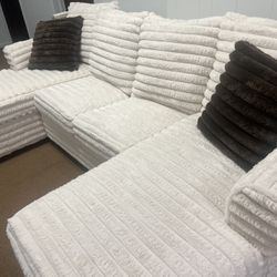 New Couch 39 $ Down No Interest For 100 DAYS