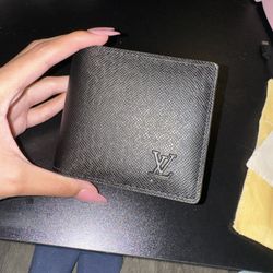 Louis Vuitton Wallet Black