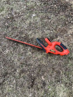 Black & Decker 14.4v Cordless 20” Hedge Trimmer