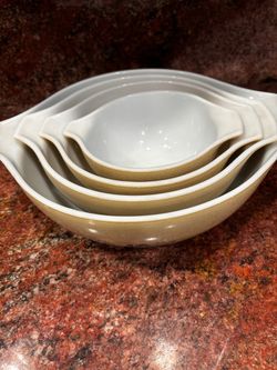 Pyrex Cinderella Mixing Bowls  - set of 4