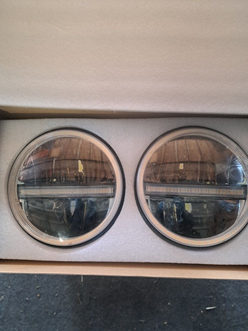 7" Pair LED Head Lights