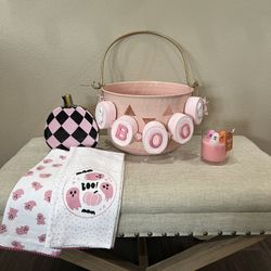 Pink Halloween Decor