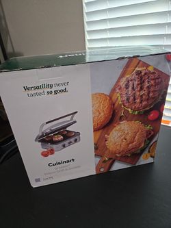 NEW!!! Cuisinart griddler indoor grill and griddle