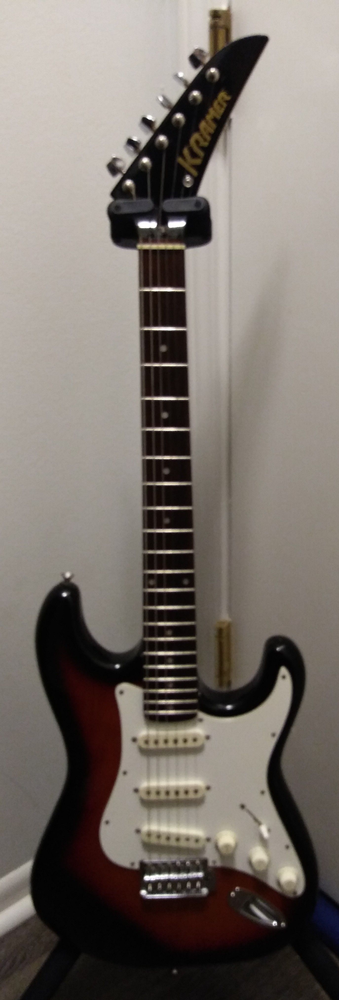 Kramer KS 400 sunburst strat style electric guitar