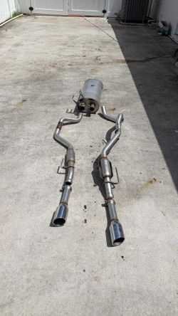Stock exhaust Ram 1500