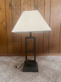 Single 2.5ft table lamp