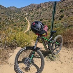 Downhill Mountain Bike 2017 giant GLORY