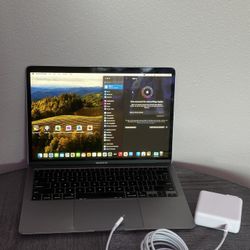 MacBook Air 13inch 2020 / i3 / 8gb ram / 250gb storage 