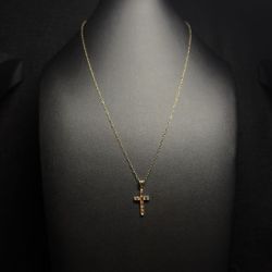 10k Gold Paperclip Necklace & Cross Pendant 20”