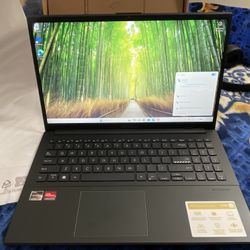 Asus Vivobook Laptop