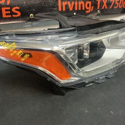 CHEVY TRAVERSE 2018-2021 RH HEADLIGHT HID OEM 