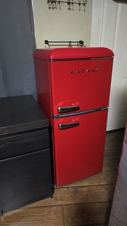 Galanz Retro 4 Cu Ft Refrigerator
