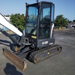 2022 Bobcat E35