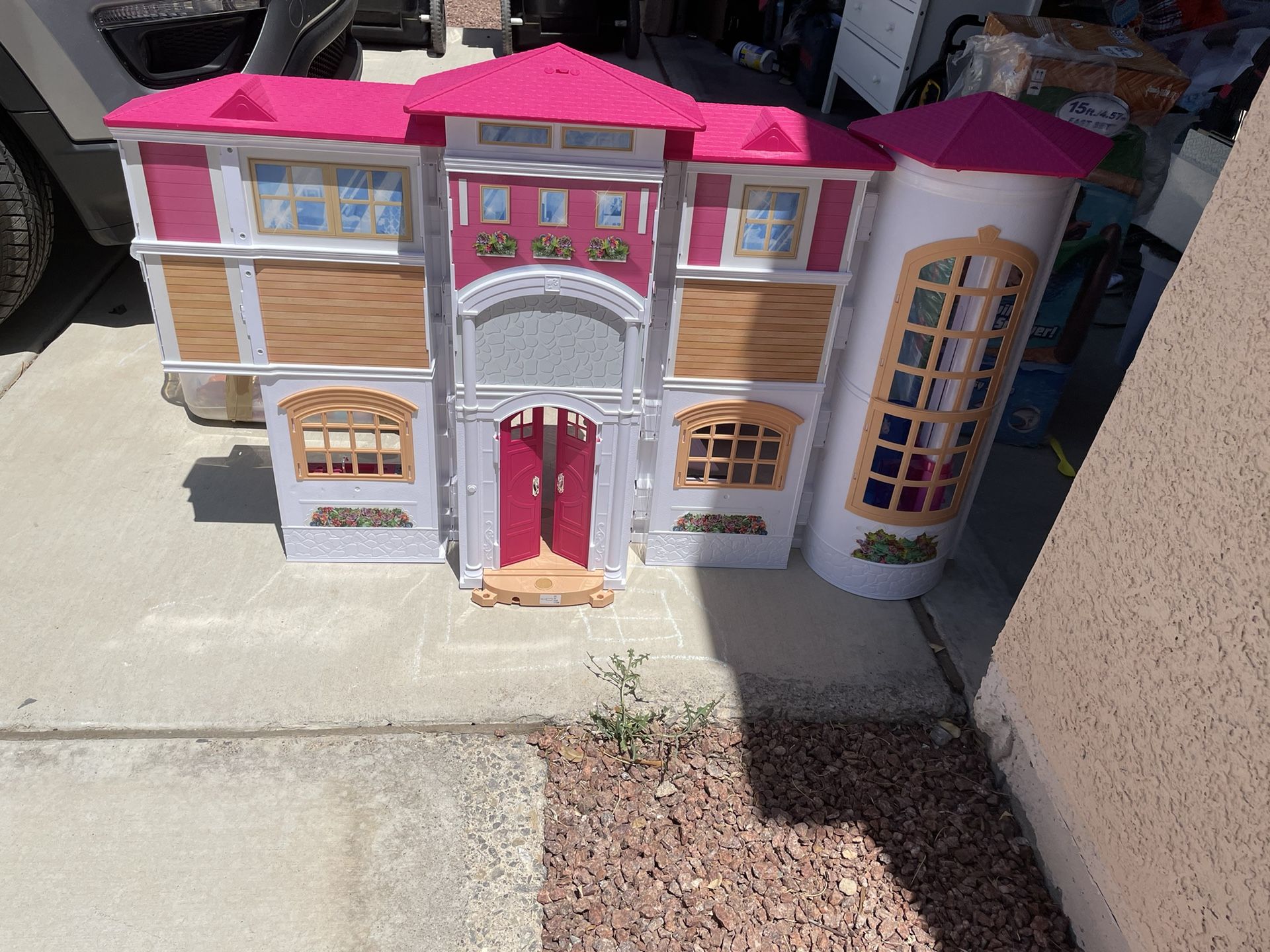 Electric Barbie House With Barbies And plane for Sale in North Las