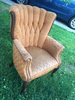 Antique arm chair