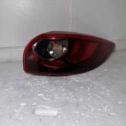 Mazda CX-5 Outer Passenger Taillight Year 2016