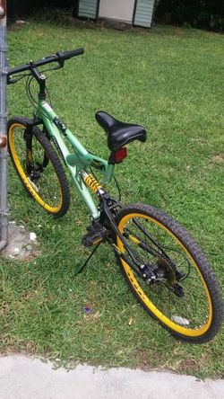 Avigo mountain bike 26 hotsell