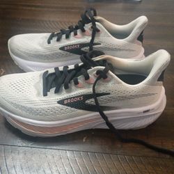 Brooks Ghost 17