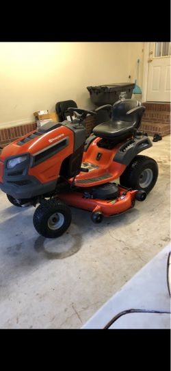 Husqvarna 48 cut Riding Mow