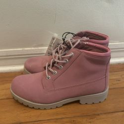 Brand New Women’s Boots Size 7.5