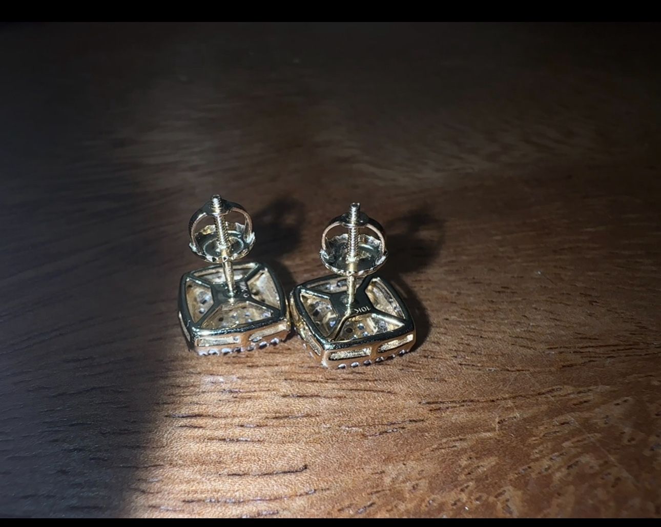 Real 10k gold with natural vvs diamonds