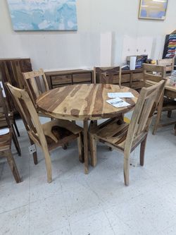 Kalispell natural table W/ 4 Chairs
