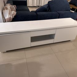 TV Table Free