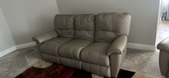 Loveseat and Recliner set! BOTH for $400 Total!