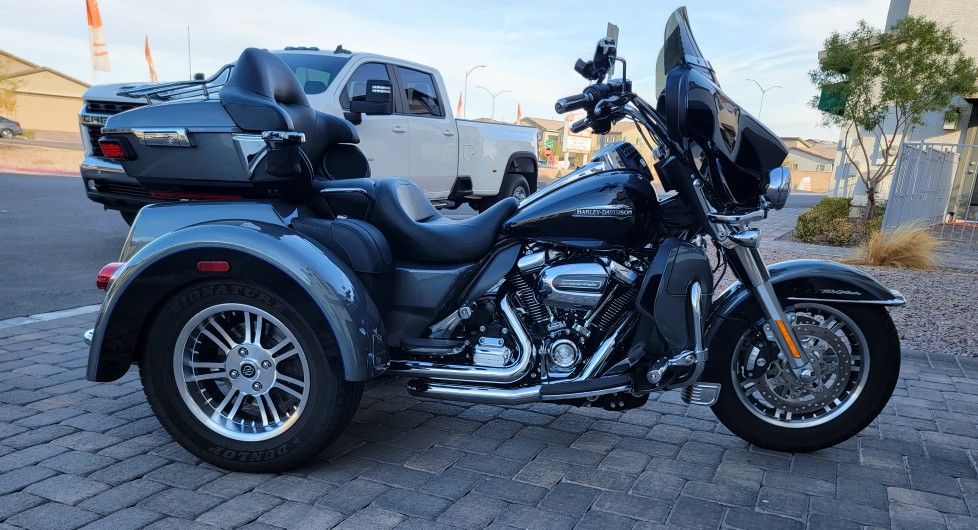 2021 TRI-GLIDE ULTRA CLASSIC 