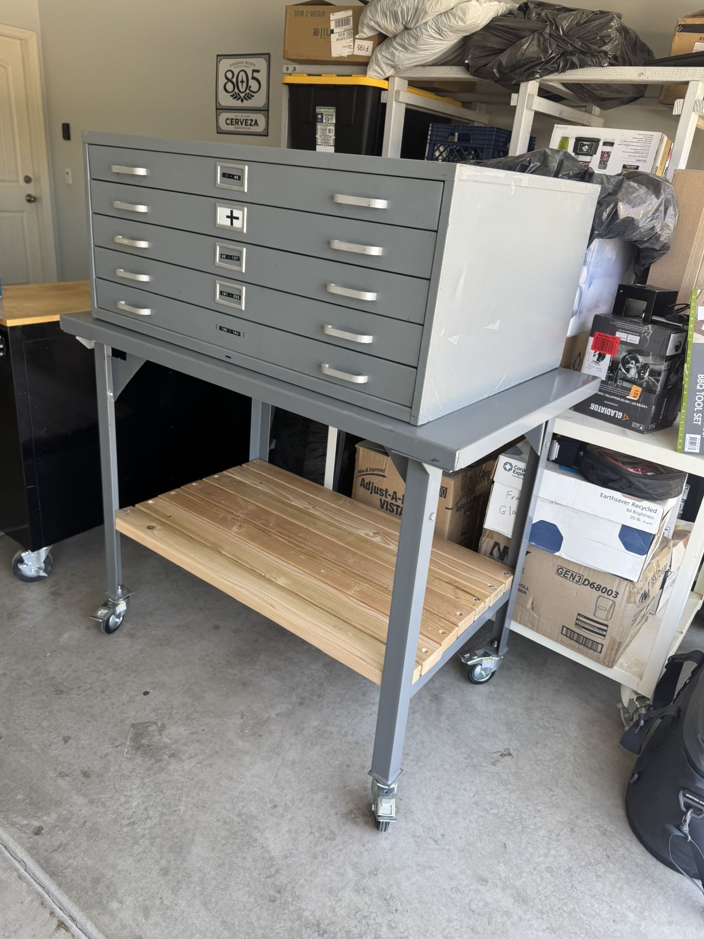Flat File With Industrial Rolling Table