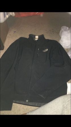 In great condition north face jacket size L