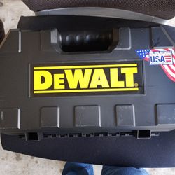 New De Walt  cordless  drill 